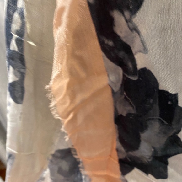 Moment by moment scarf - Picture 4 of 4